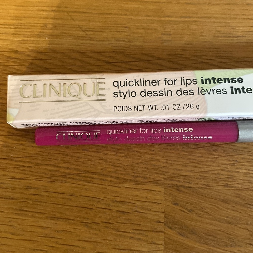 Clinique quick liner for lips intense shade intense punch